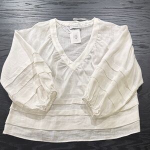 Chic White V-Neck Blouse